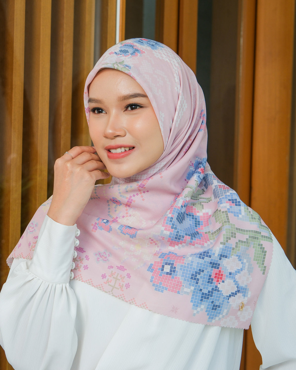 NAVARA SCARF