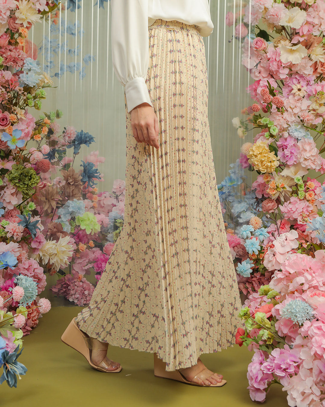 ANEILA PLEATS SKIRT