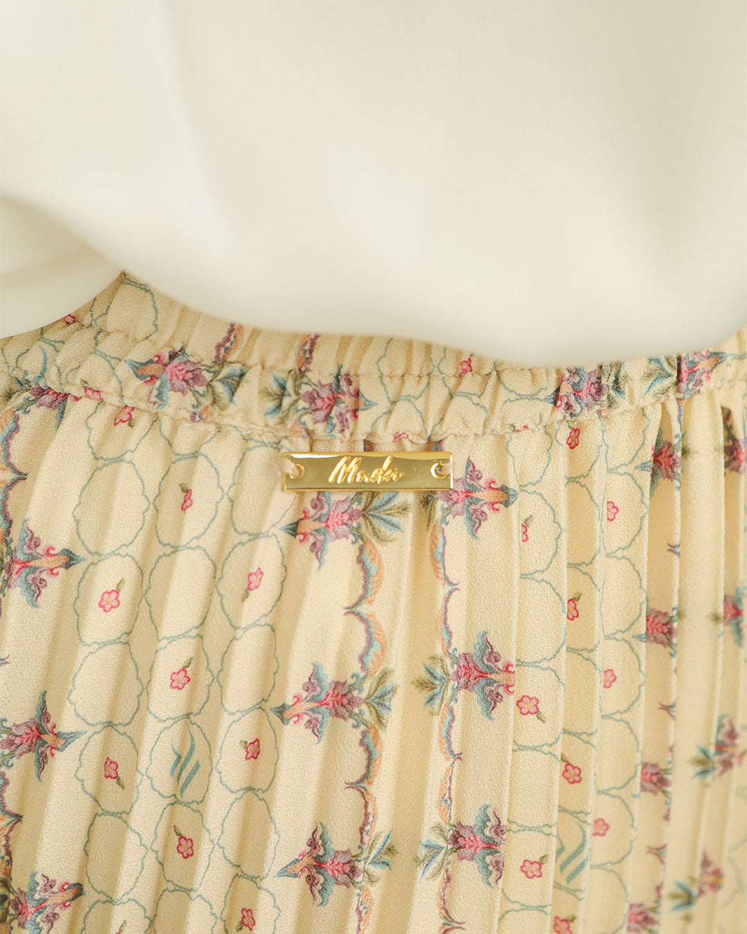 ANEILA PLEATS SKIRT