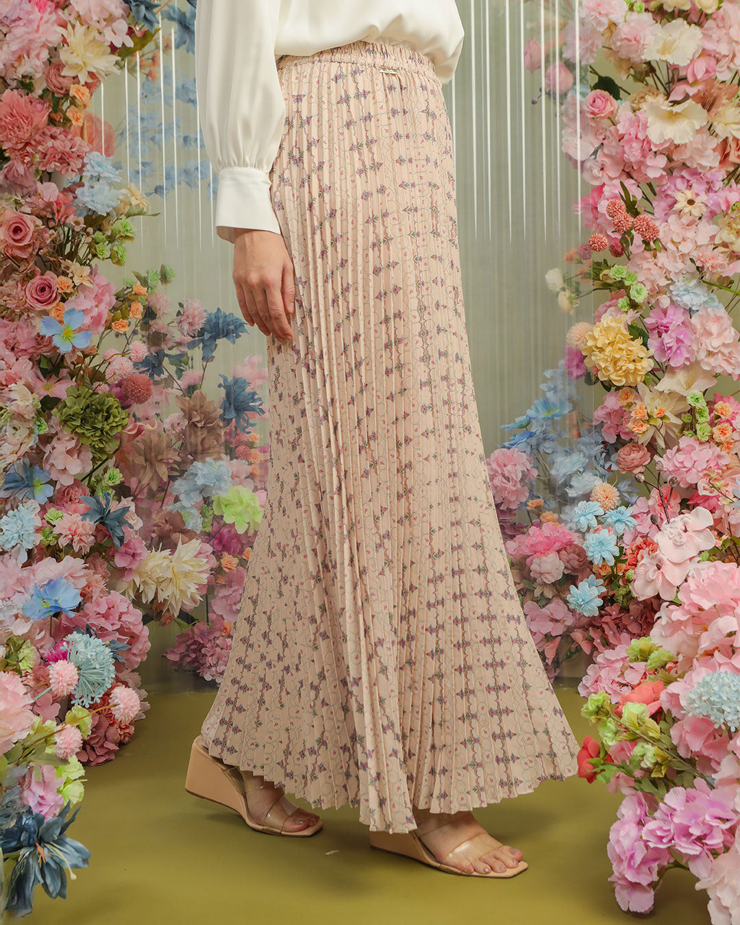 ANEILA PLEATS SKIRT