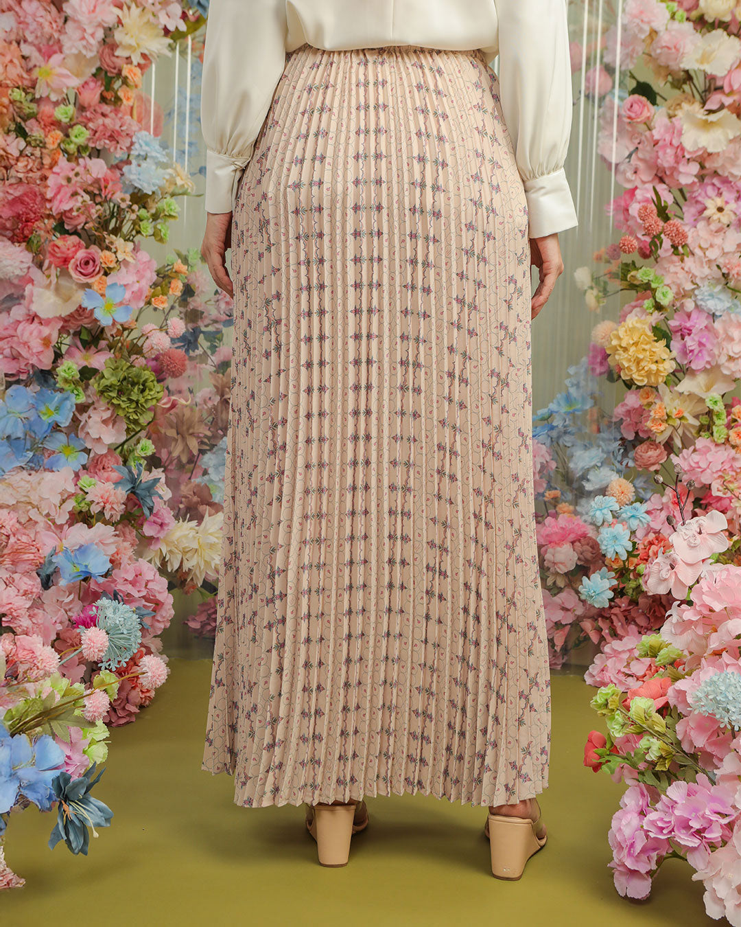 ANEILA PLEATS SKIRT