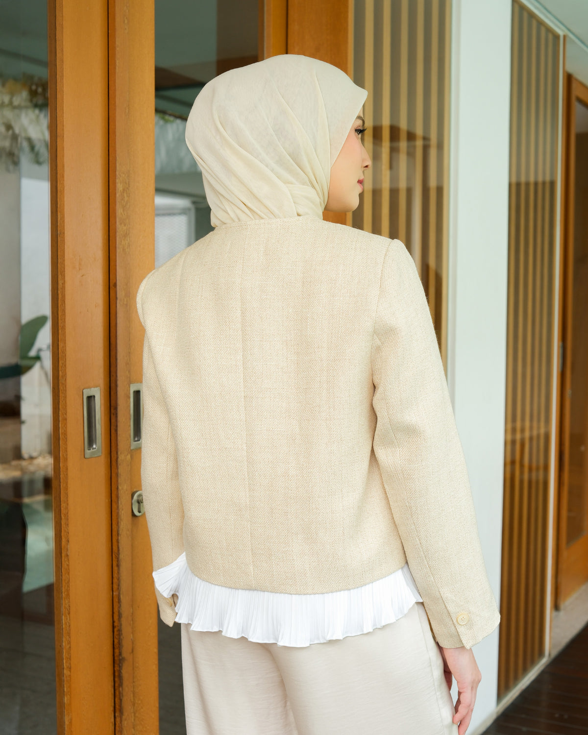TARA BLAZER